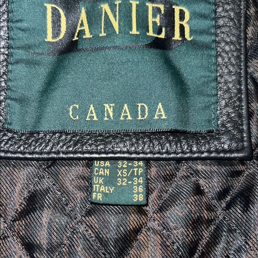 Vintage Men's Danier Black Military Field Jacket with Glossy Finish - Picture 13 of 16